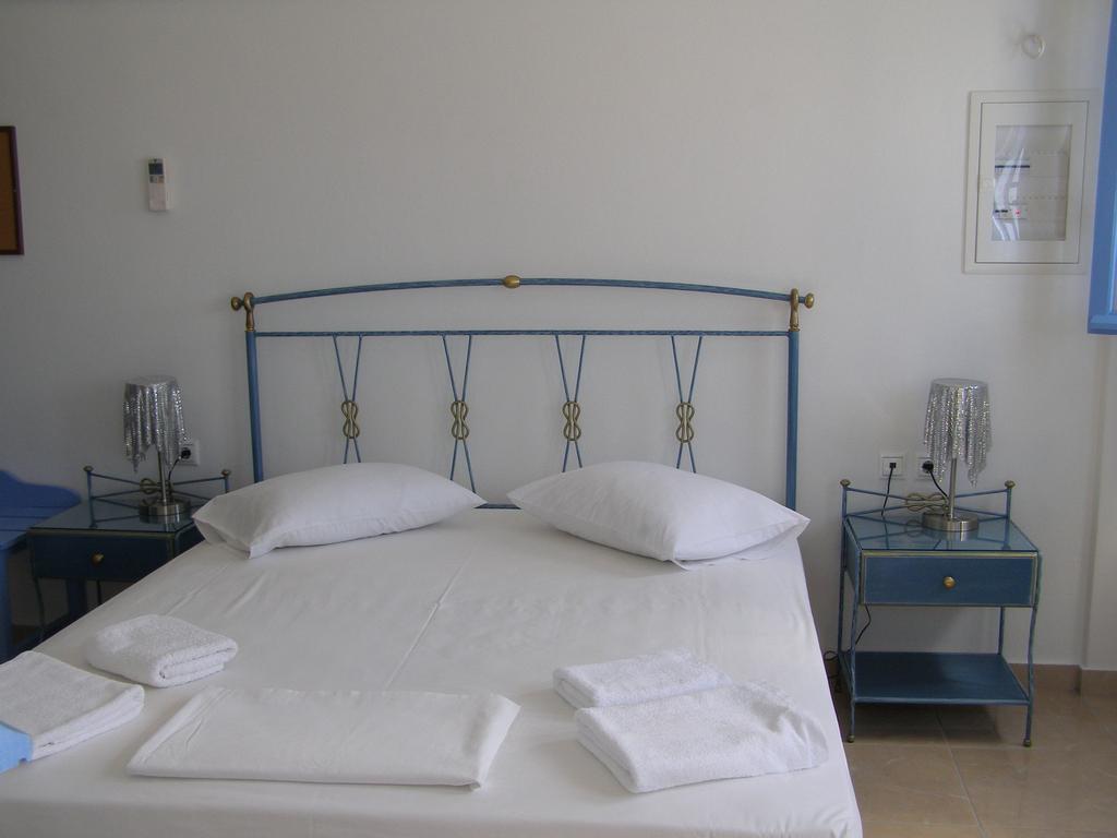 Apollon Village Hotel Anafi Quarto foto